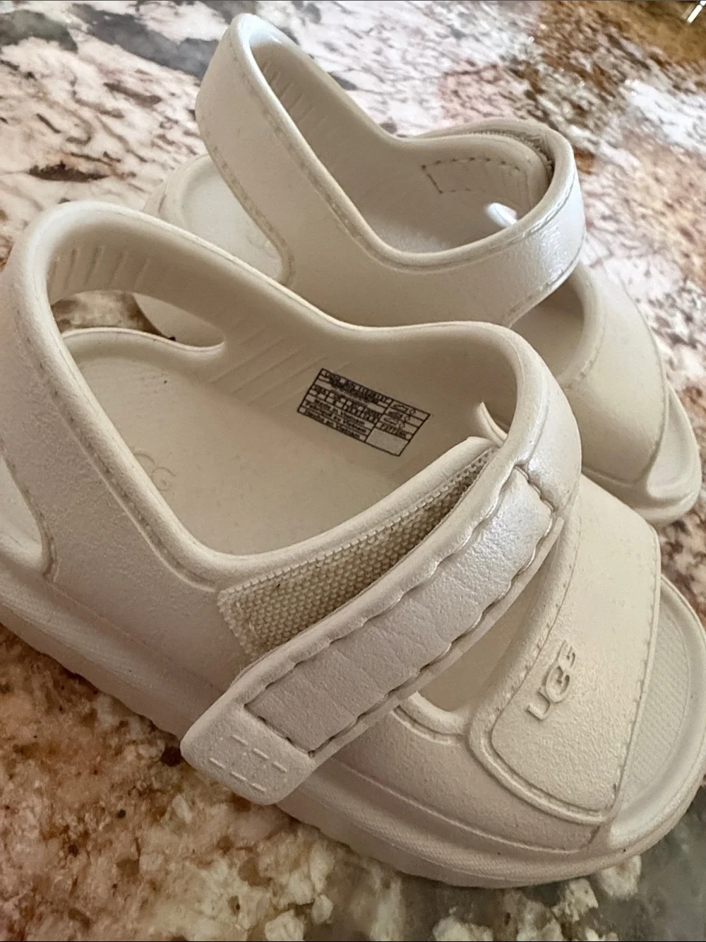UGG Kids Off-White Double-Strap Velcro Sandals
